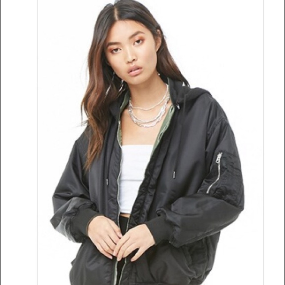 Reversible bomber black and olive